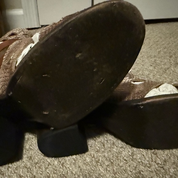 SPECIAL$90+ s/h 5/1 Freebird Nest Leather Strappy Block Heel Brown & Beige Shoes - Picture 4 of 10